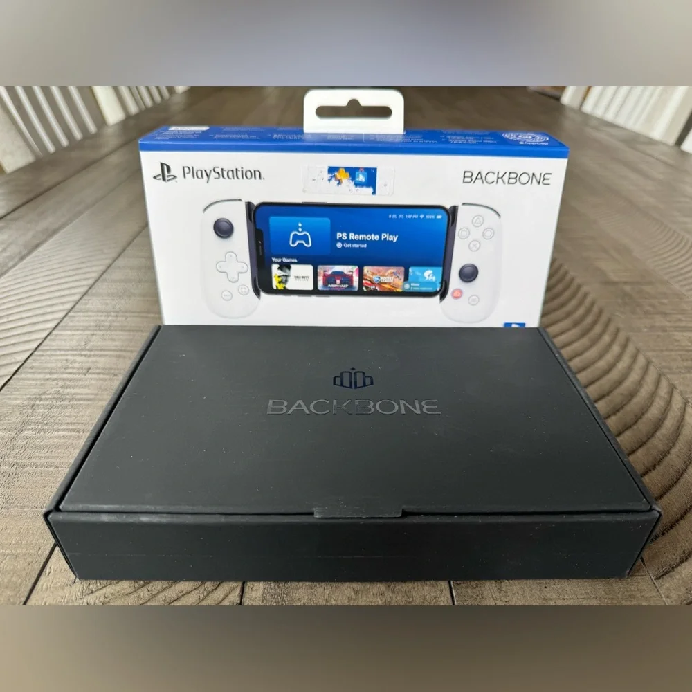 BACKBONE - PlayStation Edition Mobile Gaming Controller for iPhone